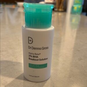 White and Green Acne & Blemish Skincare Solution